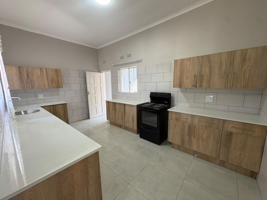 4 Bedroom Property for Sale in Geelhoutpark North West